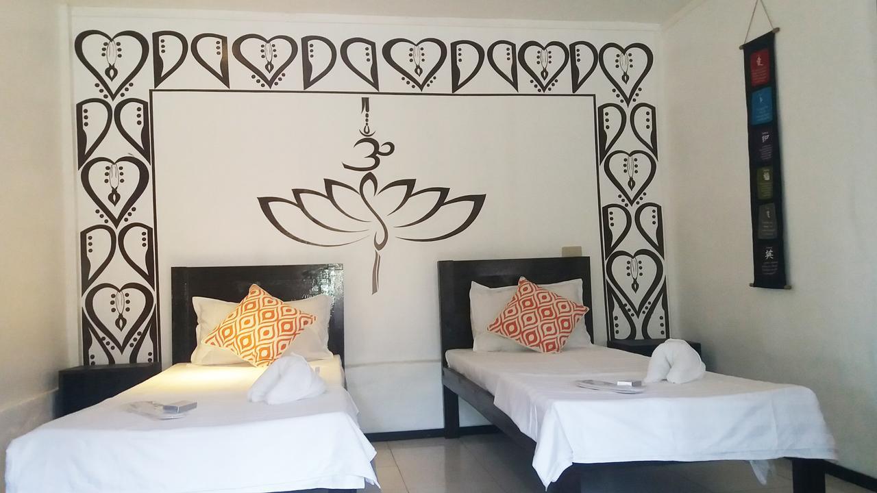 Peace & Love Beach Club Roxas  Bagian luar foto
