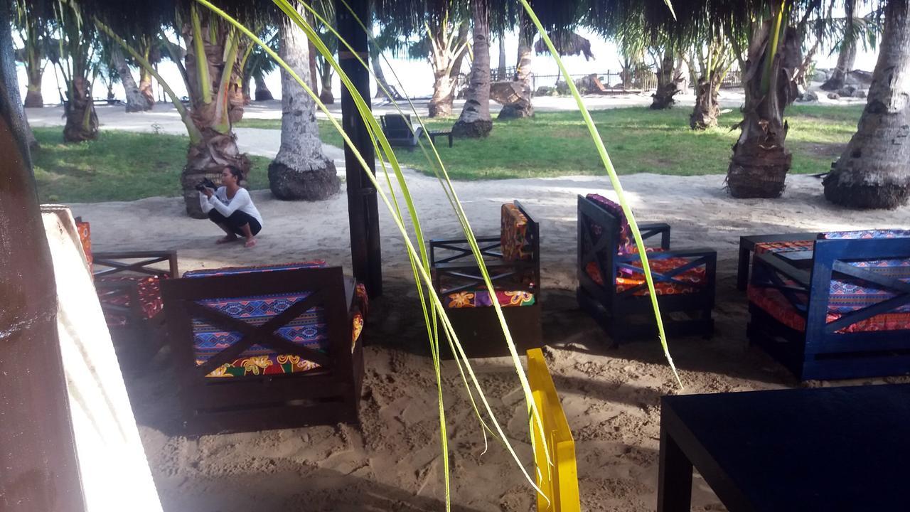 Peace & Love Beach Club Roxas  Bagian luar foto