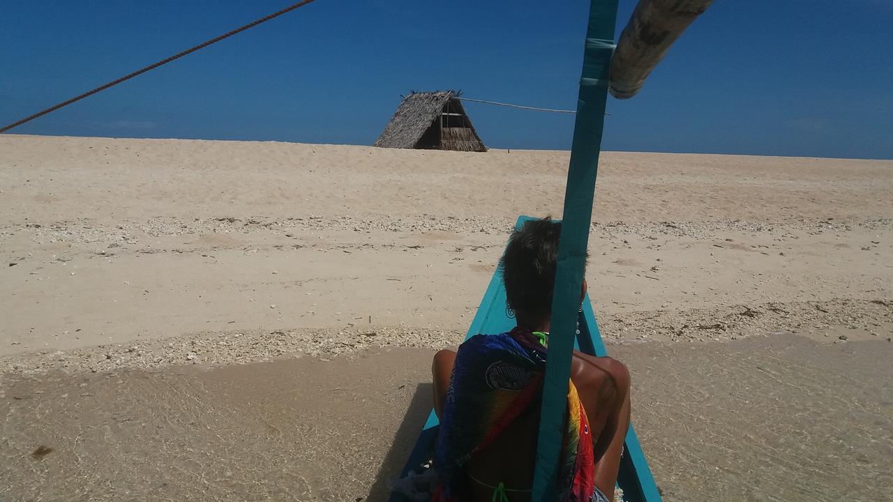 Peace & Love Beach Club Roxas  Bagian luar foto