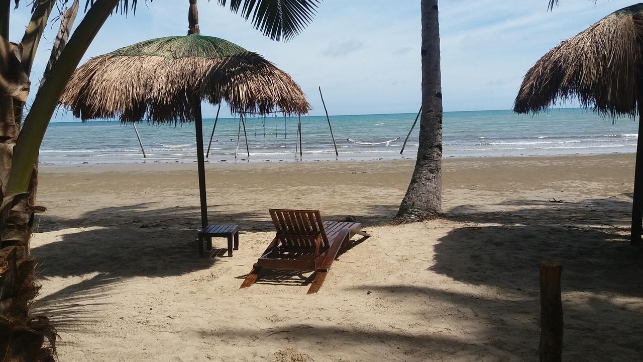 Peace & Love Beach Club Roxas  Bagian luar foto