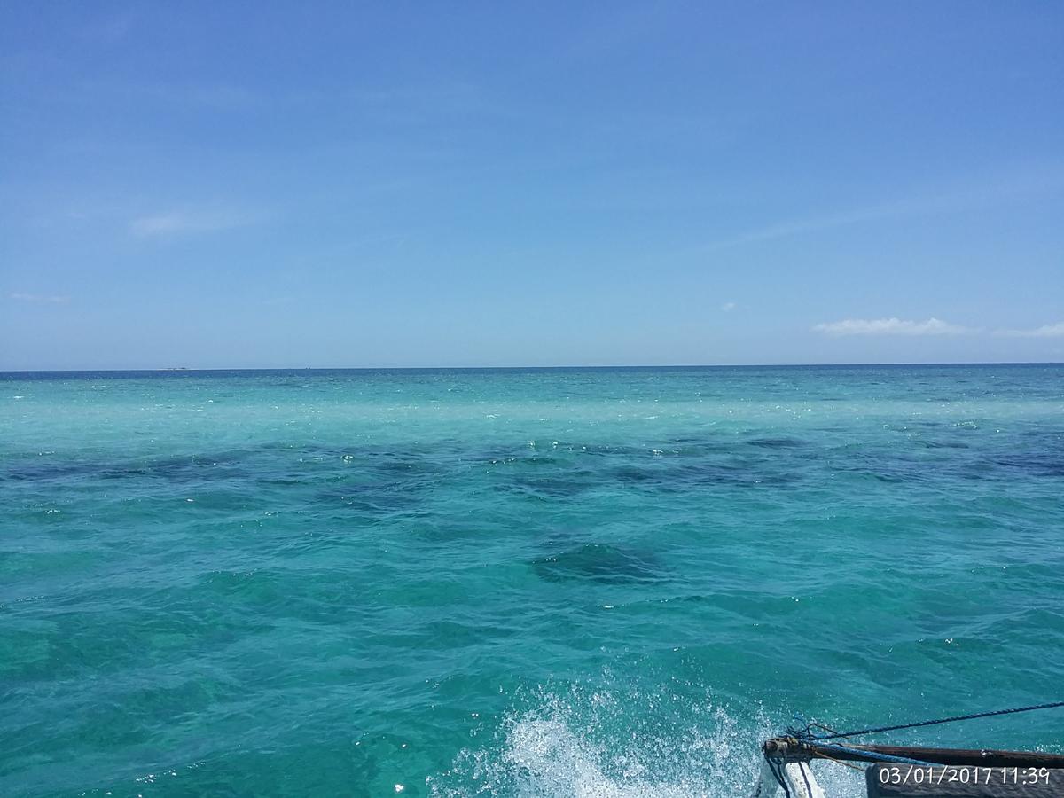 Peace & Love Beach Club Roxas  Bagian luar foto