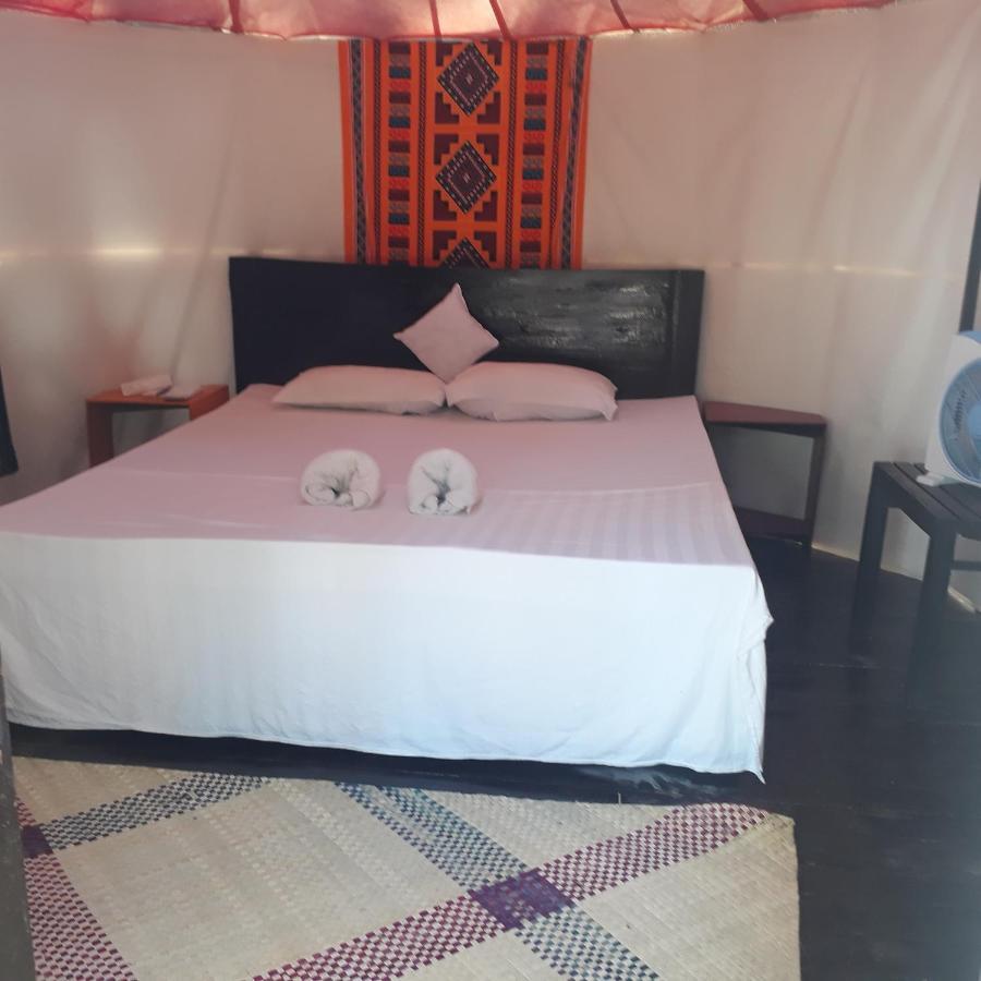 Peace & Love Beach Club Roxas  Bagian luar foto